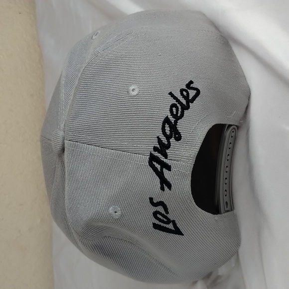 Los Angeles Gray Black Embroidered Lettering Snapback UNISEX - Picture 5 of 8